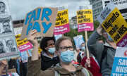 موج جدید نافرمانی مدنی در انگلیس/۱۰۰ هزار کارمند دولت برای اعتصاب آماده می‌شوند