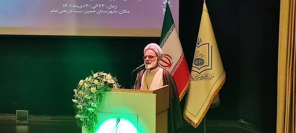 دری نجف‌آبادی: امام راحل مفاهیم دانشگاه اهل بیت (ع) را احیا کرد