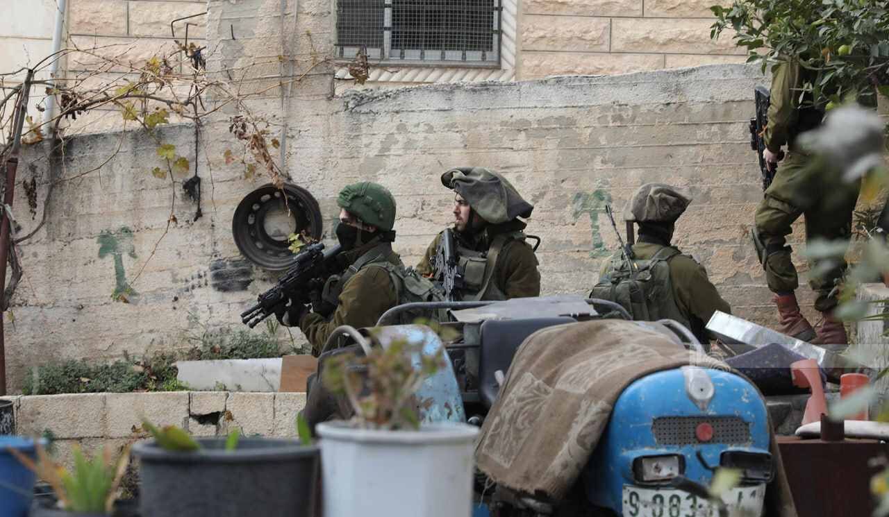 إصابة 21 فلسطينيا خلال مواجهات مع الاحتلال في نابلس
