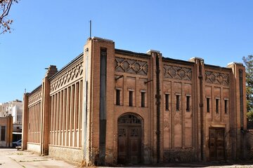 اثر تاریخی « ریسباف اصفهان » در دوراهی بودن یا نبودن؟