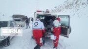 هلال احمر به ۲۱۰ نفر در برف و کولاک شهرستان کوهرنگ امدادرسانی کرد