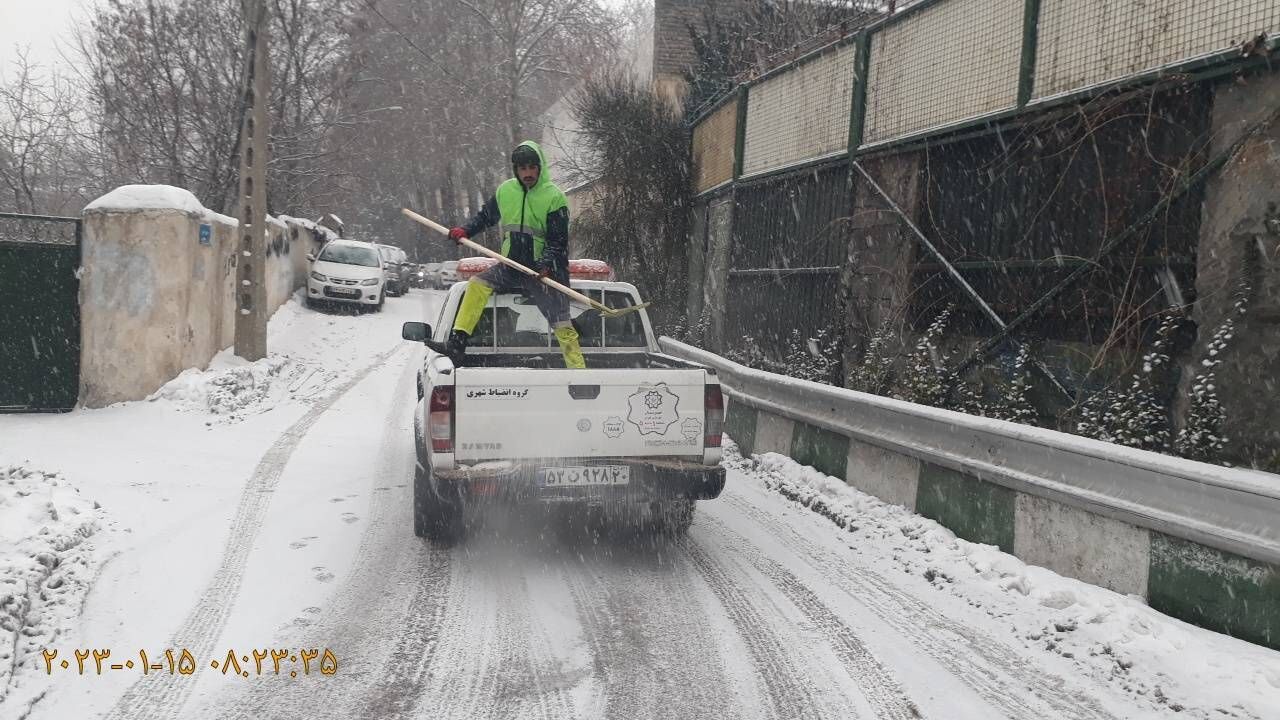 معابر شمیرانات باز اما تردد خودروها کند