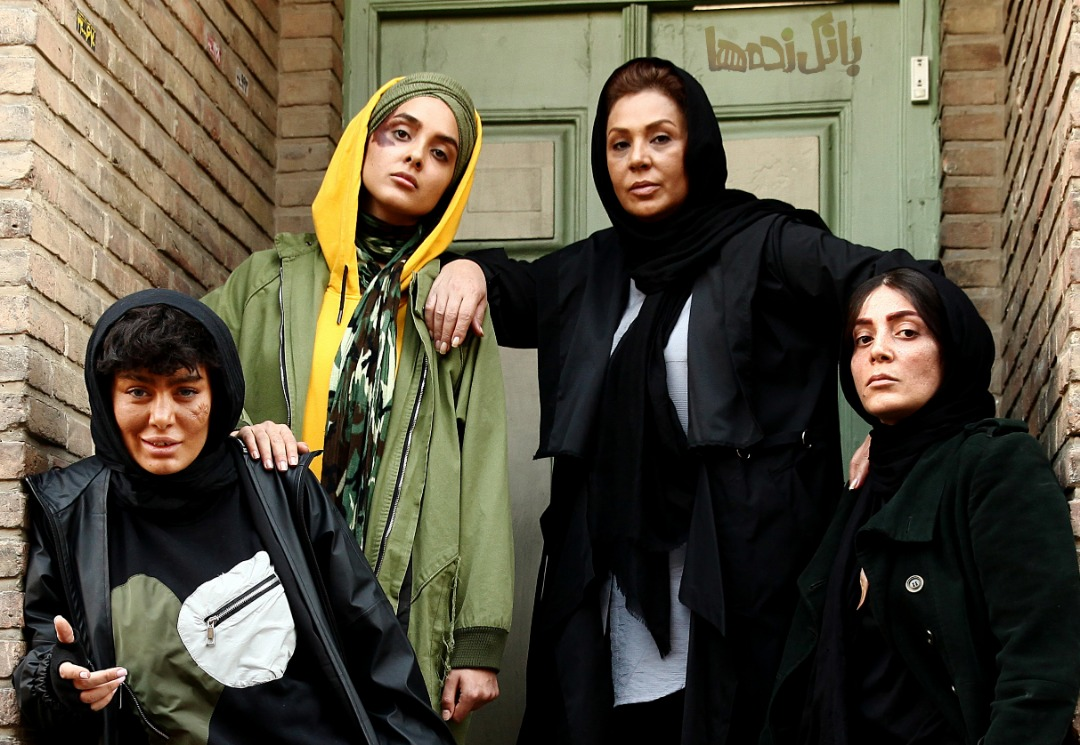 زنی خارجی در بازار بردهفروشهای «عشق کوفی»