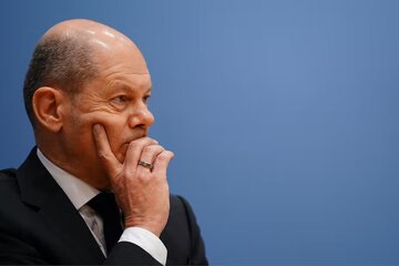 استعفای وزیر دفاع آلمان و افزایش فشارها بر اولاف شولتس