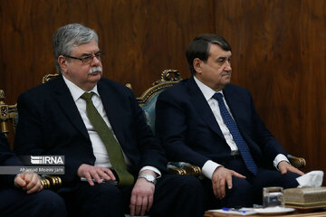 Iran 1st VP meets a Russian advisor in Tehran