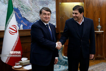 Iran 1st VP meets a Russian advisor in Tehran