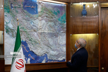 Iran 1st VP meets a Russian advisor in Tehran