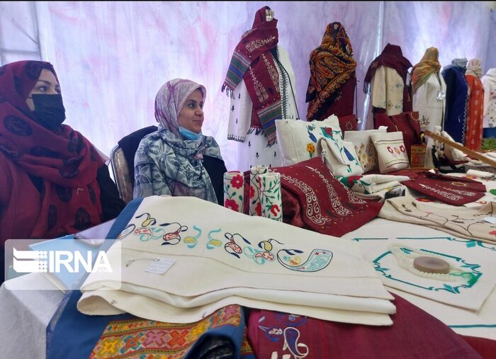 ضرورت ترویج فرهنگ فاطمی و حجاب با خلاقیت در تولید پوشاک اسلامی