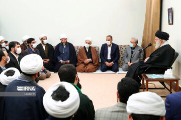 Supreme Leader receives officials from Islamic Propagation Organization