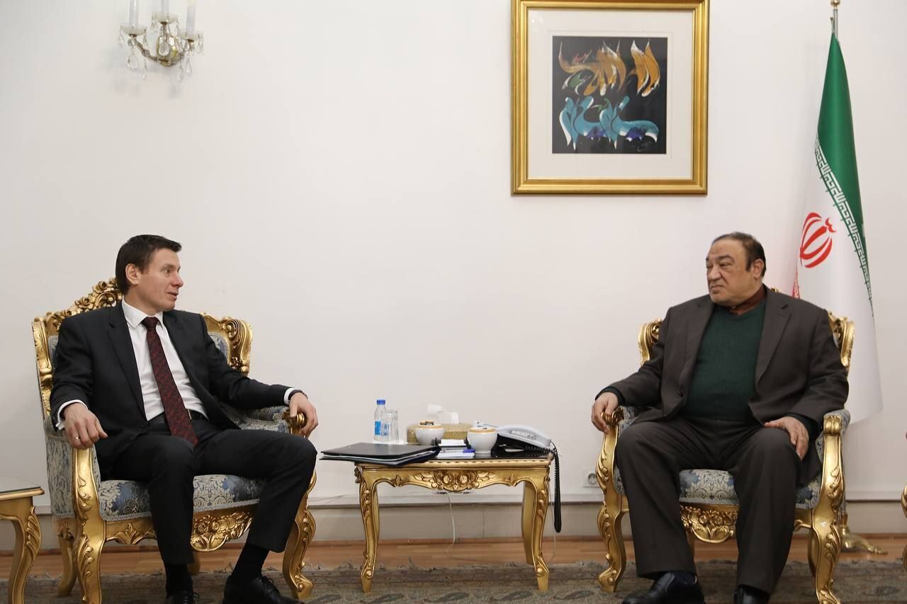 مساعد الخارجية الايراني يقترح إنشاء ممر للنقل والشحن بين إيران وأوراسيا مساعد الخارجية الايراني يقترح إنشاء ممر للنقل والشحن بين إيران وأوراسيا