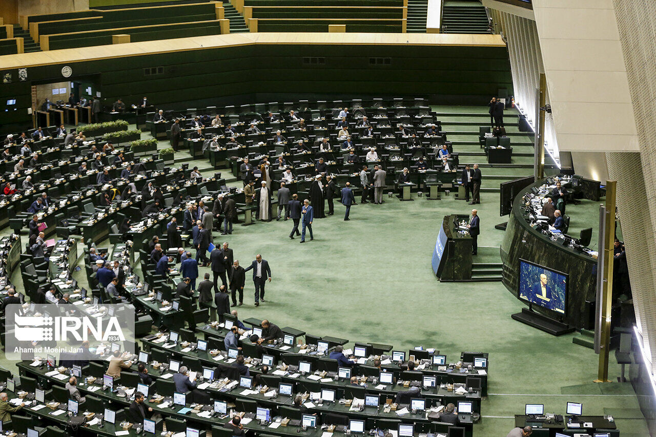 Парламент изучает план противодействия действиям Европейского парламента против КСИР