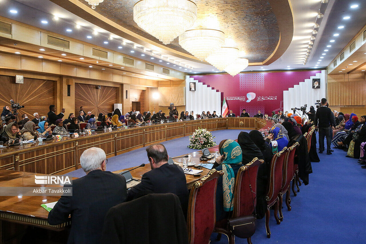 Le premier congrès international des femmes influentes s’ouvre à Téhéran