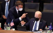 روابط فرانسه و آمریکا بر لبه تیغ؛ مکرون از اظهاراتش پا پس کشید؟