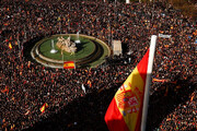 مردم اسپانیا: دولت قانون اساسی را تضعیف می‌کند 