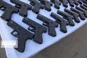 باند قاچاق سلاح در کرمانشاه با ۴۰ قبضه کلت کمری کشف شد