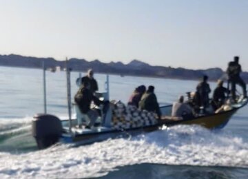  قایق صیادی غیرمجاز «پرساین» در جزیره هرمز توقیف شد