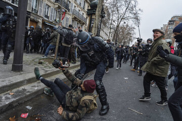 L’Iran condamne la "politique du bâton" du gouvernement français contre les manifestants