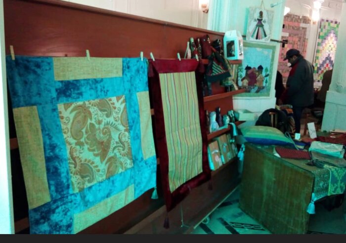 برگزاری نمایشگاه صنایع دستی بانوان سوریه در محل رایزنی فرهنگی ایران