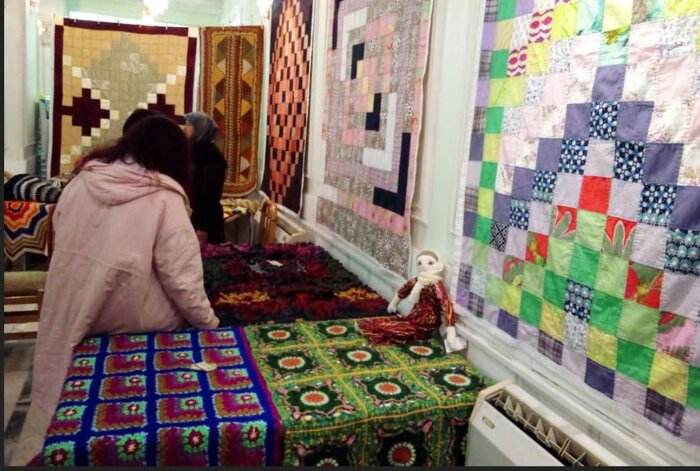 برگزاری نمایشگاه صنایع دستی بانوان سوریه در محل رایزنی فرهنگی ایران + فیلم و عکس