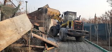 ۵۳ فقره ساخت و ساز غیرمجاز در زمین‌های کشاورزی شهرستان ری تخریب شد