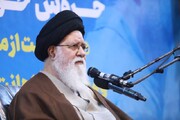 امام جمعه مشهد: فسادستیزی از آرمانهای محوری انقلاب است