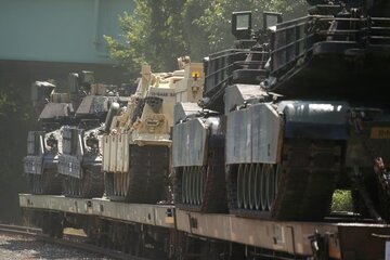 کره شمالی تصمیم آمریکا برای ارسال تانک به اوکراین را محکوم کرد
