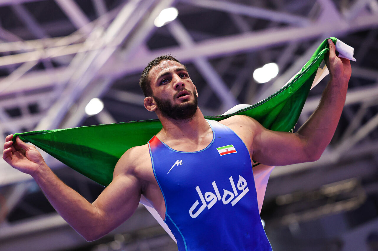 والپیپر میلاد والیزاده والپیپر میلاد والیزاده