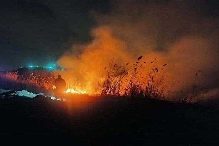 آتش سه هکتار از تالاب یوسف‌کند مهاباد را تخریب کرد+ فیلم