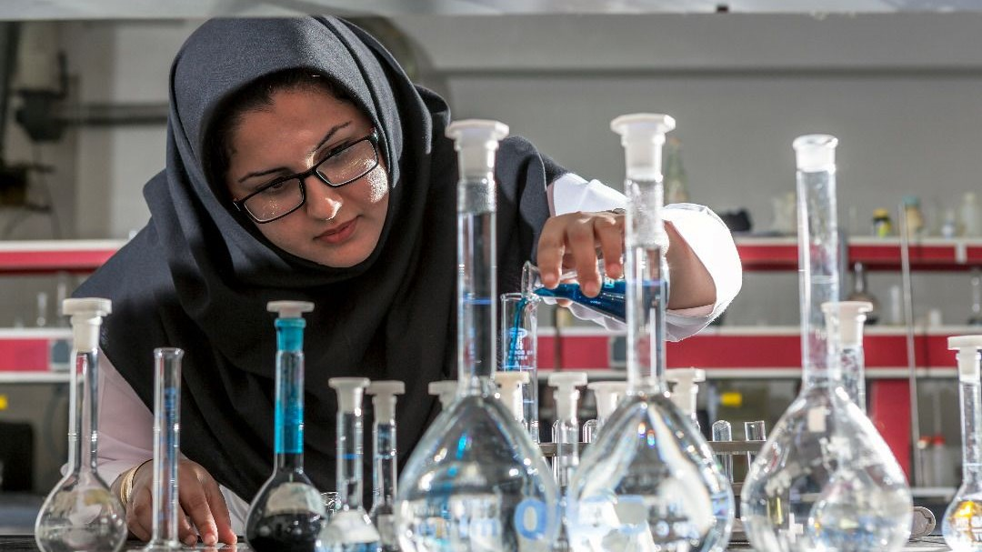 بانوان سهم خود را در مرجعیت علمی ایفا کردند/درخشش ۳۴۵ زن ایرانی در فهرست محققان پراستناد برتر