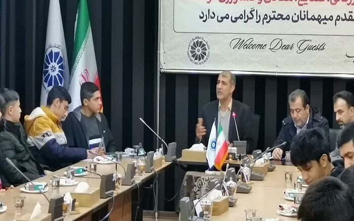 اجرای تفاهم‌نامه «ارتقای سواد اقتصادی دانش آموزان» در کرمانشاه کلید خورد