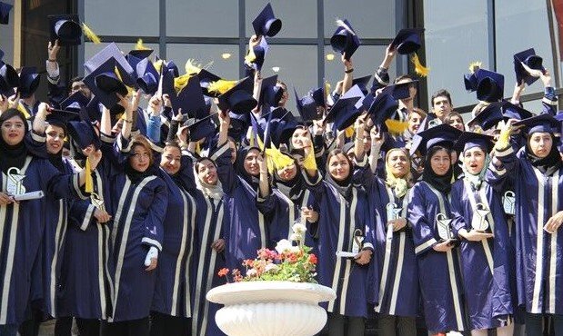 ویژگیهای کلیدی دختران شاد؛ چگونه به موفقیت برسیم؟