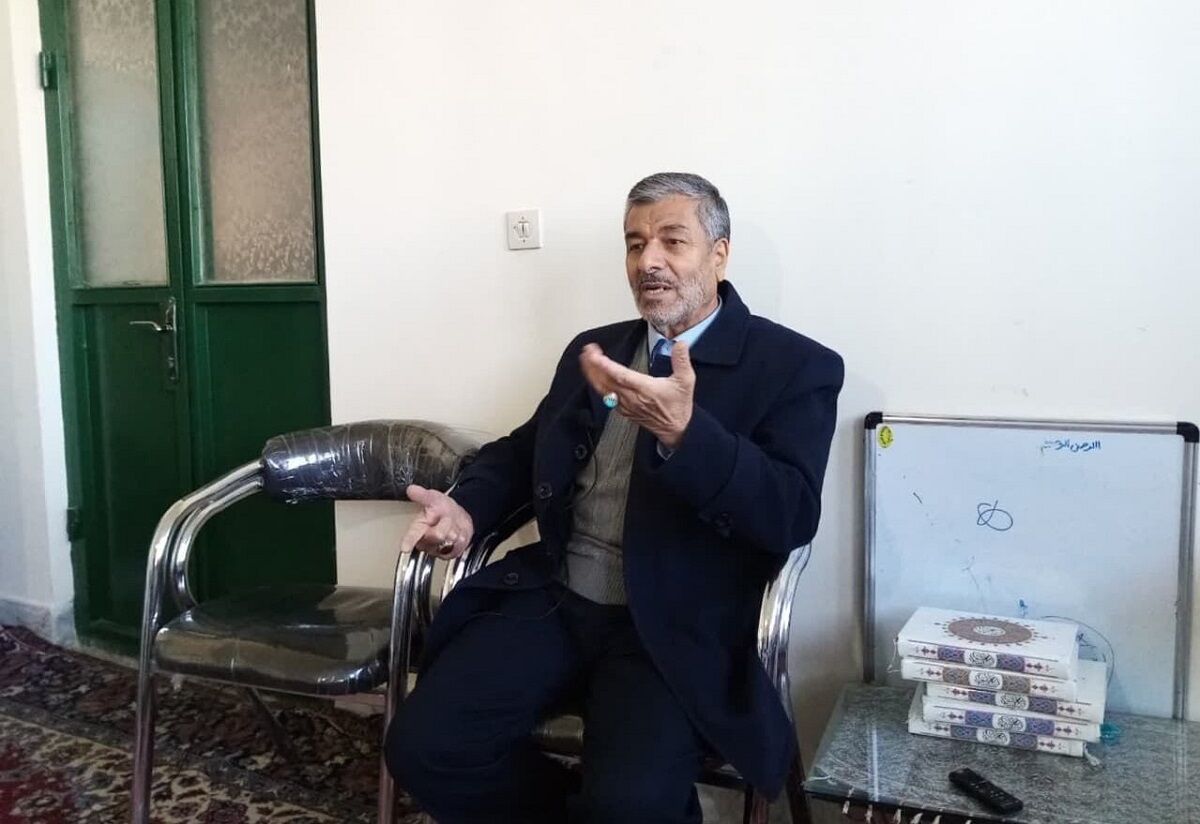 توزیع شبنامه تا تسخیر کاخها + فیلم توزیع شبنامه تا تسخیر کاخها + فیلم