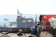 توقیف پنج شناور حامل سوخت و دستگیری ۲۳ قاچاقچی در آب‌های خلیج‌فارس
