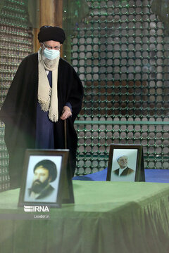 Visite du Guide suprême au mausolée de l’Imam Khomeiny (r.a.)