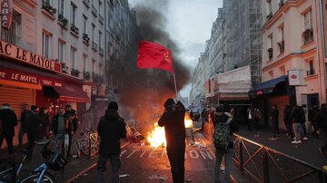 تظاهرات در پاریس باز به خشونت کشید/قدردانی از پلیس برای برخورد با معترضان