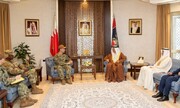 وزیر کشور بحرین با فرمانده ناوگان پنجم دریایی آمریکا گفت وگو کرد