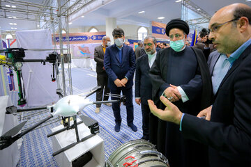 Production nationale : visite du Président Raïssi à l'exposition des capacités scientifiques et industrielles iraniennes
