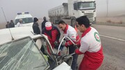 بارش برف و لغزندگی در جاده تربت‌حیدریه سبب تصادف زنجیره‌ای شد