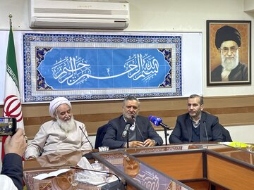 وزیر کار: هدف از سفرهای استانی رئیس جمهور ایجاد توازن در استانها است