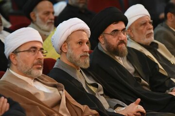 امام‌جمعه شیراز: پیوندهای امت اسلامی با احیای ارتباطات گذشته تقویت شود