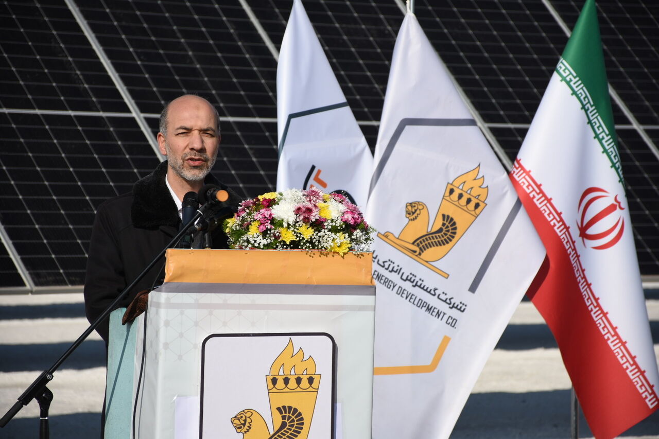 وزیر نیرو: تولید انرژیهای تجدیدپذیر در ایران از مرز ۱۰۰۰مگاوات گذشت وزیر نیرو: تولید انرژیهای تجدیدپذیر در ایران از مرز ۱۰۰۰مگاوات گذشت