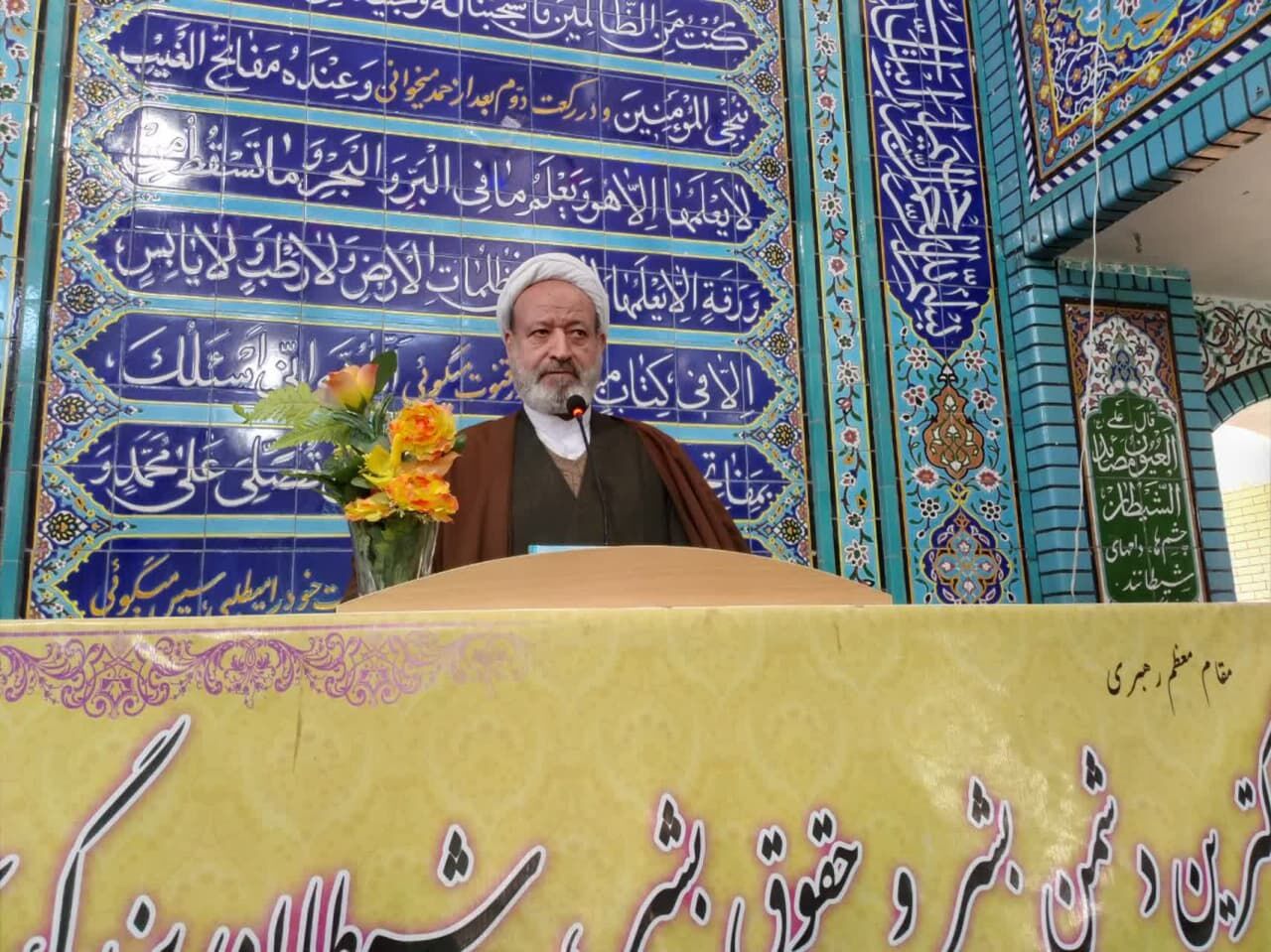 امام جمعه اردستان:وحدت کلمه و ایمان به خدا رمز پیروزی انقلاب اسلامی بود