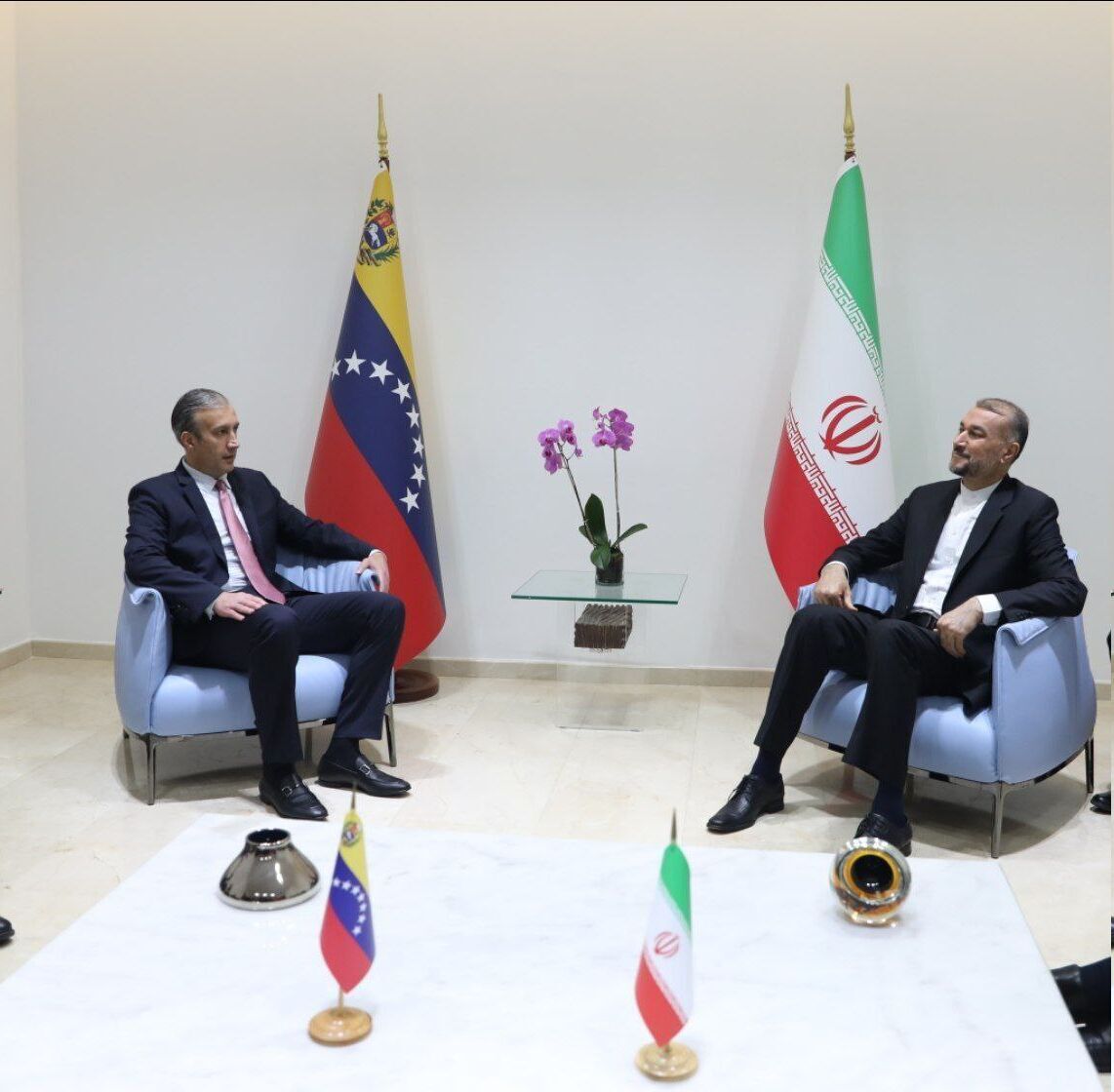 A Caracas, le chef de la diplomatie iranienne rencontre le ministre vénézuélien du Pétrole 