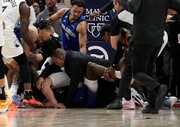 درگیری فیزیکی در لیگ بسکتبال آمریکا؛‌ هجوم نیمکت‌نشین‌ها به زمین و دخالت پلیس +فیلم