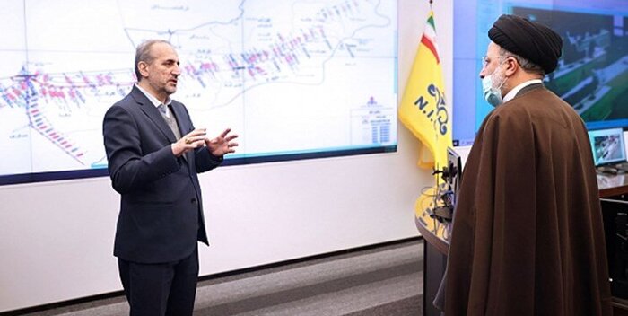 رئیس جمهور این بار هم طاقت نیاورد؛ پذیرایی گرم اهالی خوی در سرمای زیر صفر درجه