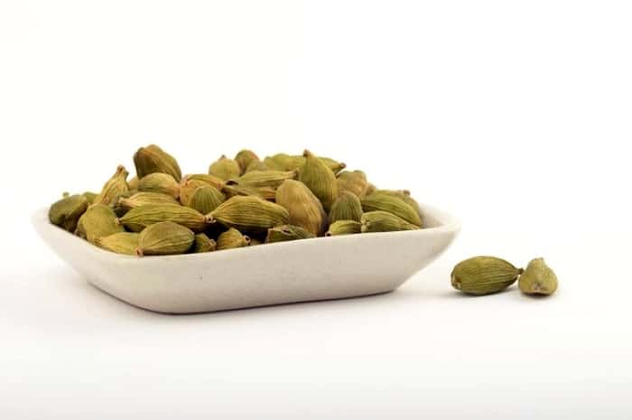 تمام خواص و فواید هل سبز در طب سنتی - ایرنا زندگی