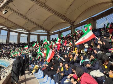 جشن بزرگ دختران انقلاب با حضور ۳۰ هزار دانش آموز دختر در مشهد برگزار شد