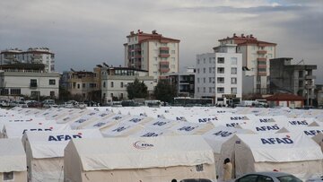 برپایی بیش از ۵۰ هزار چادر برای زلزله زدگان ترکیه/ افزایش شمار قربانیان به بیش از ۷ هزار نفر
