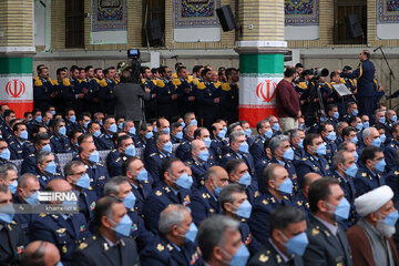 Réunion avec les commandants des Forces aériennes et de la Défense aérienne de l'Armée de la RII