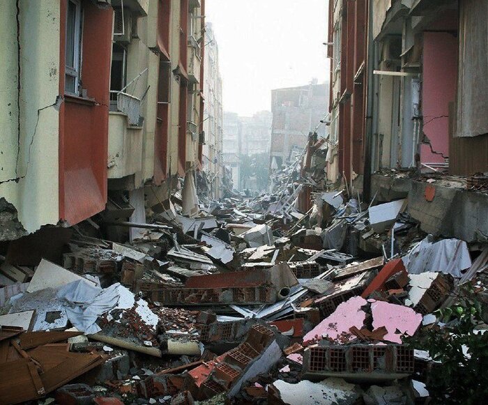 تصاویری از سومین روز امداد رسانی به زلزله زدگان در ترکیه